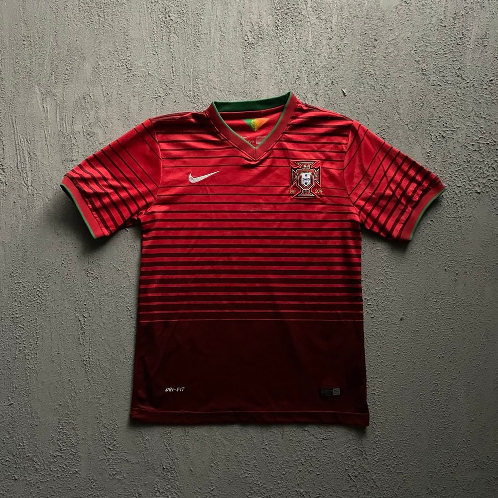 Nike Portugal Soccer Jersey Mens Small Red‎